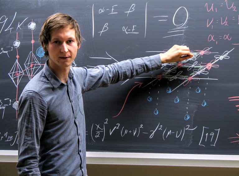 Johannes Orstadius forskar om ett eget område på Chalmers – supraledare